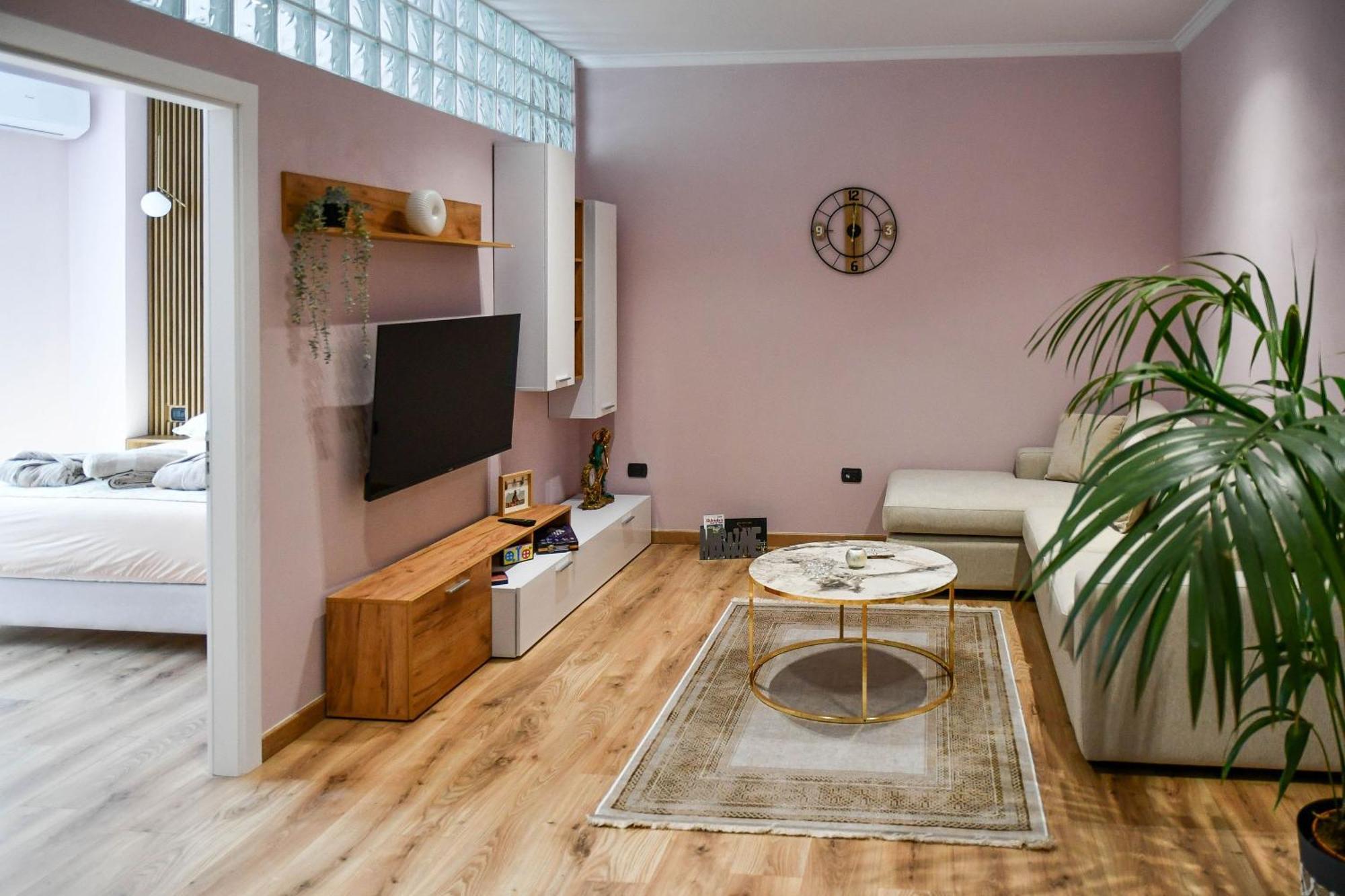 Hata Luxury Apartments Shkodër Esterno foto
