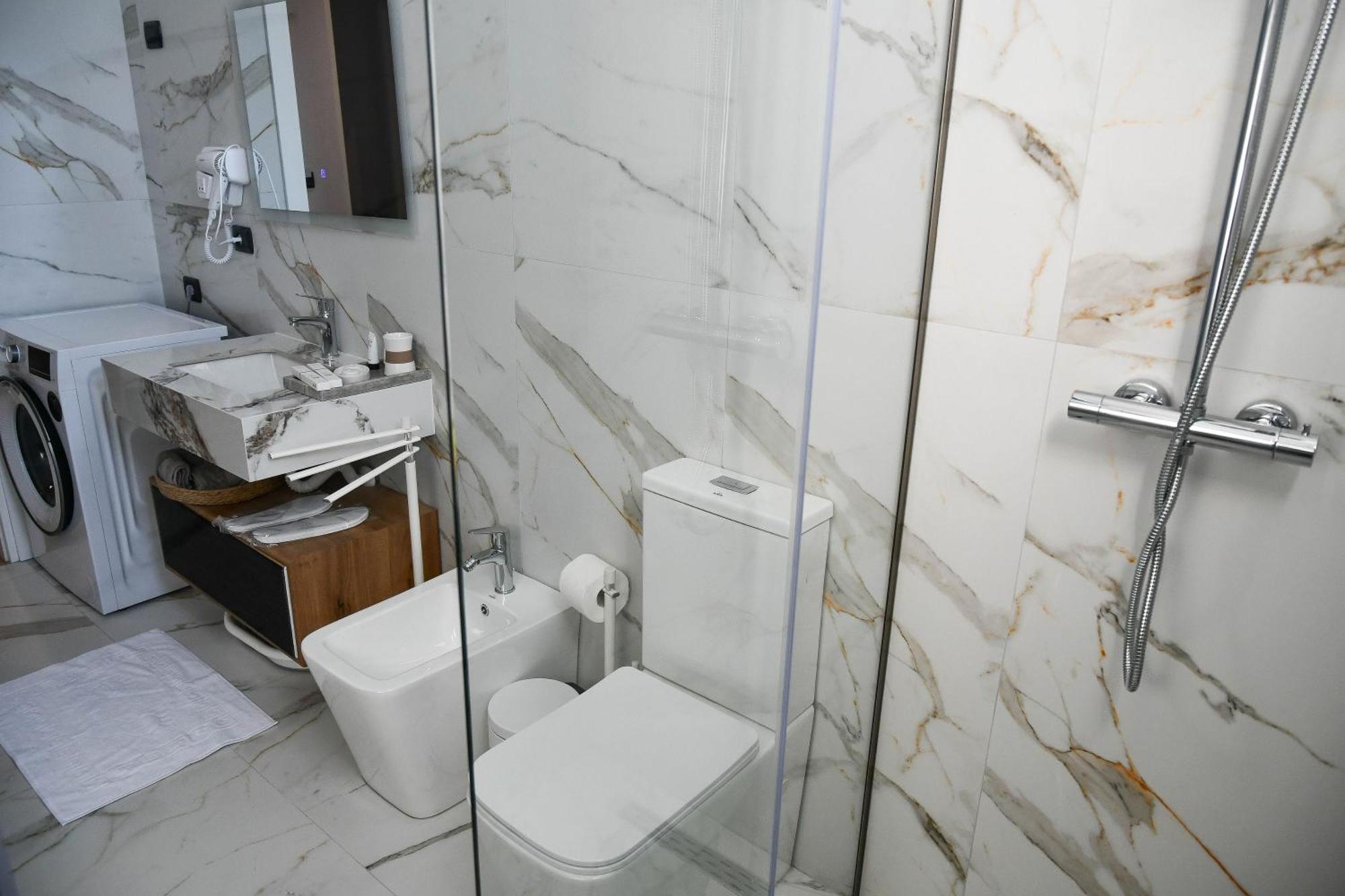 Hata Luxury Apartments Shkodër Esterno foto