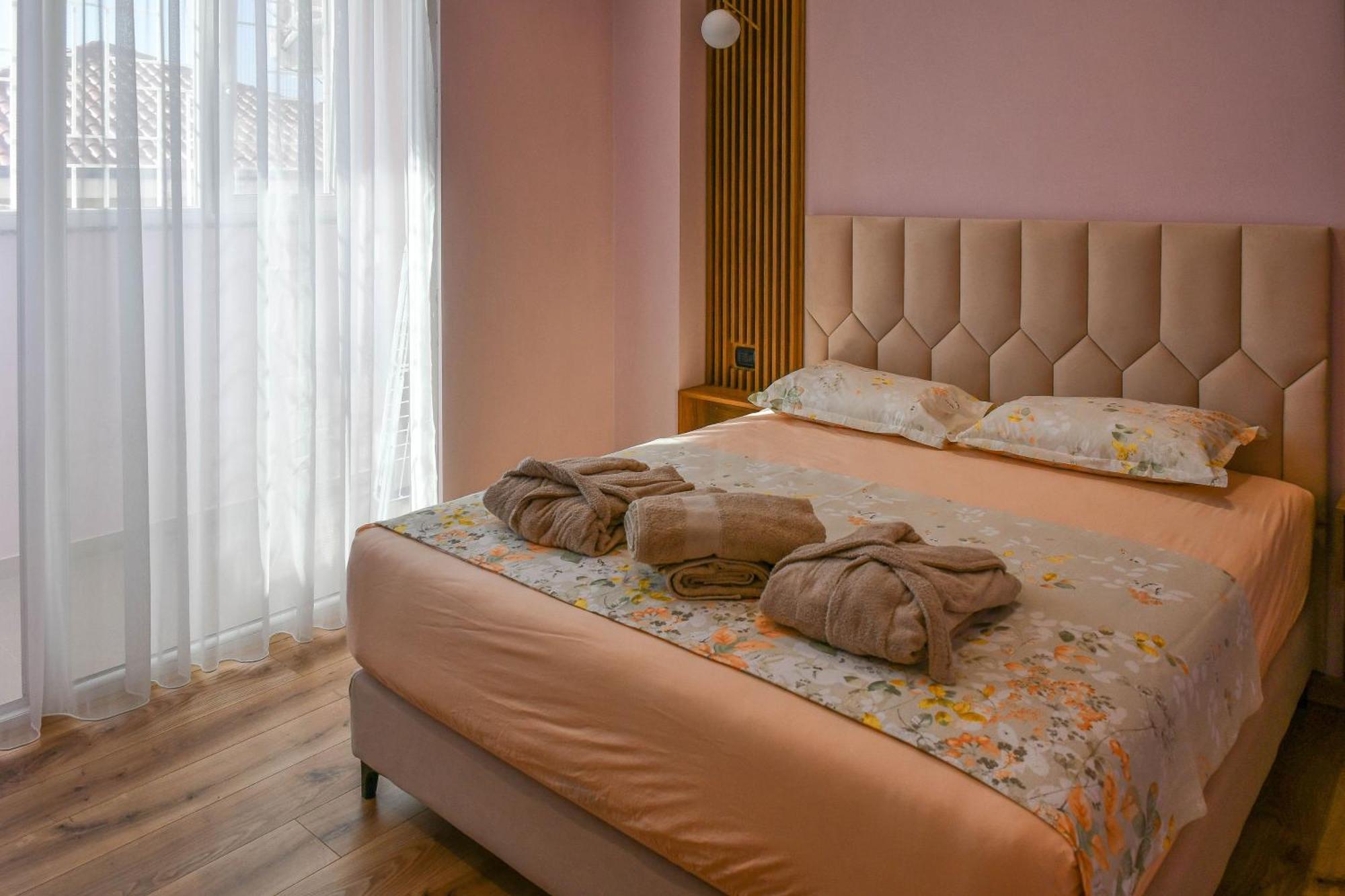 Hata Luxury Apartments Shkodër Esterno foto