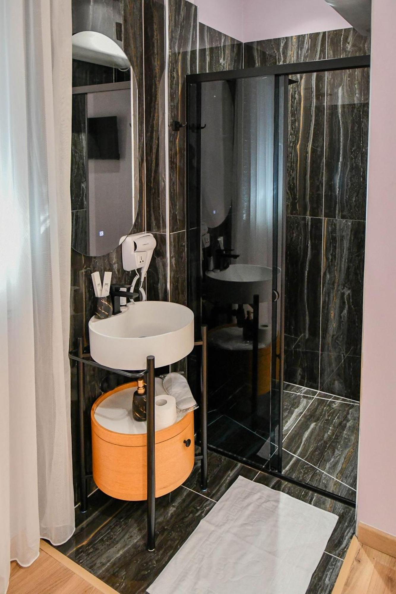Hata Luxury Apartments Shkodër Esterno foto